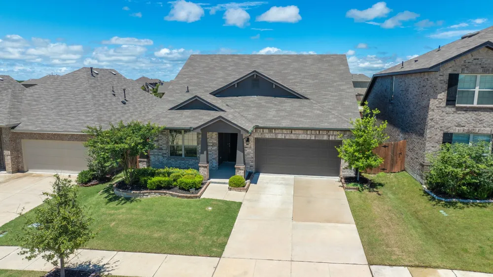 3805 S Courtney Court Heartland, TX 75126