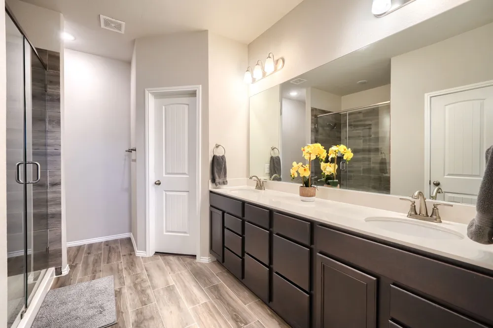 3805 S Courtney Court Heartland, TX 75126