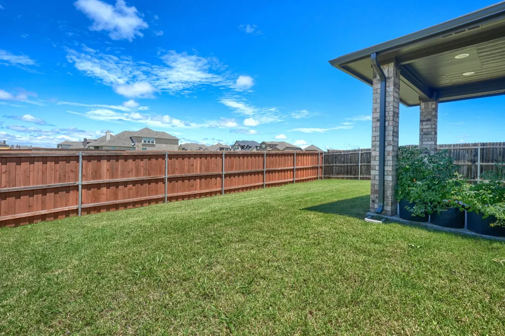 3805 S Courtney Court Heartland, TX 75126