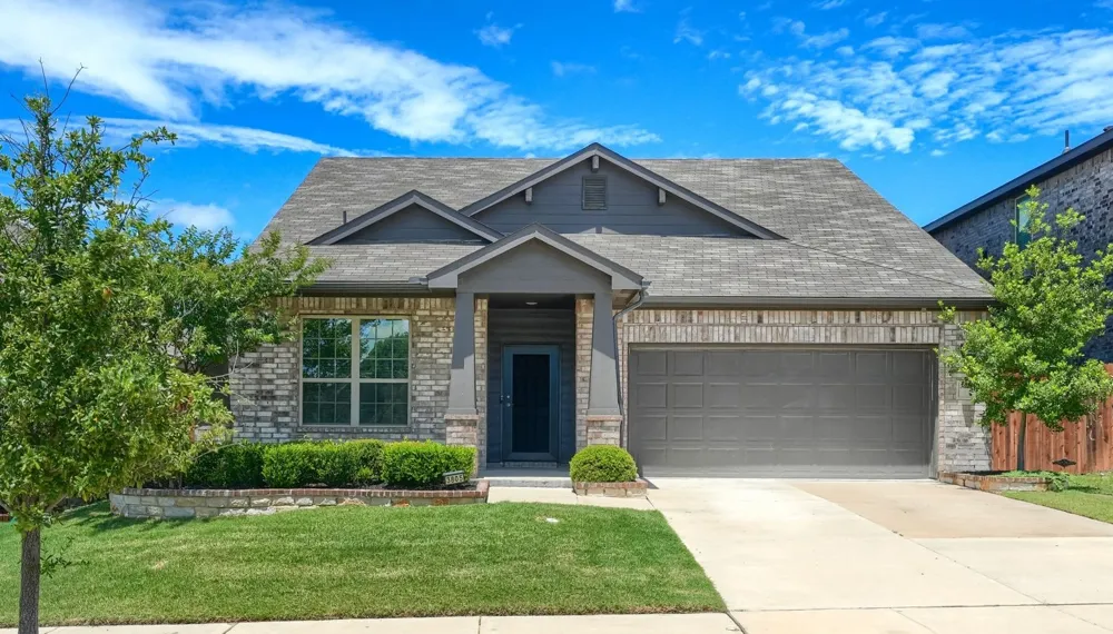 3805 S Courtney Court Heartland, TX 75126