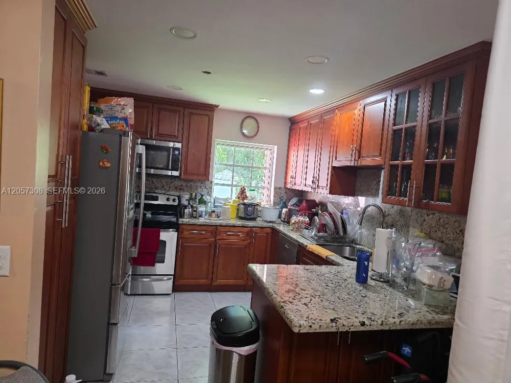 881 Albatross St Miami Springs, FL 33166