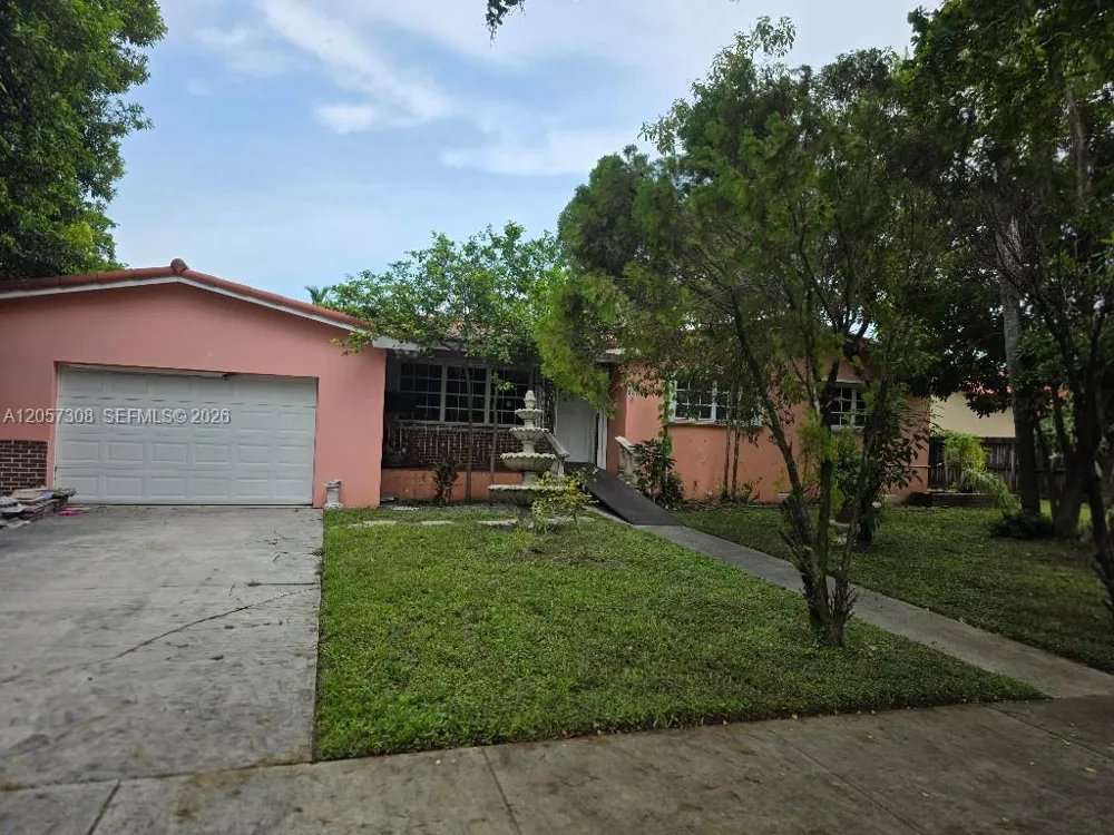 881 Albatross St Miami Springs, FL 33166