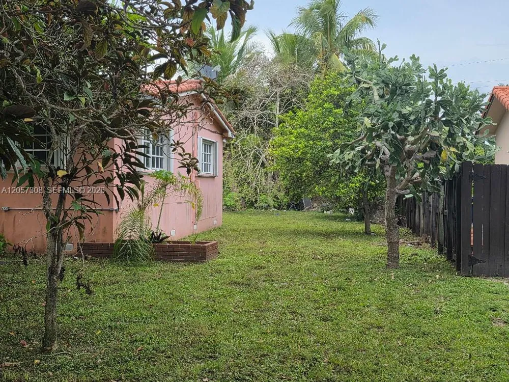 881 Albatross St Miami Springs, FL 33166