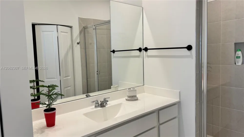 401 SE Crossoak Ln #401 Port St. Lucie, FL 34984