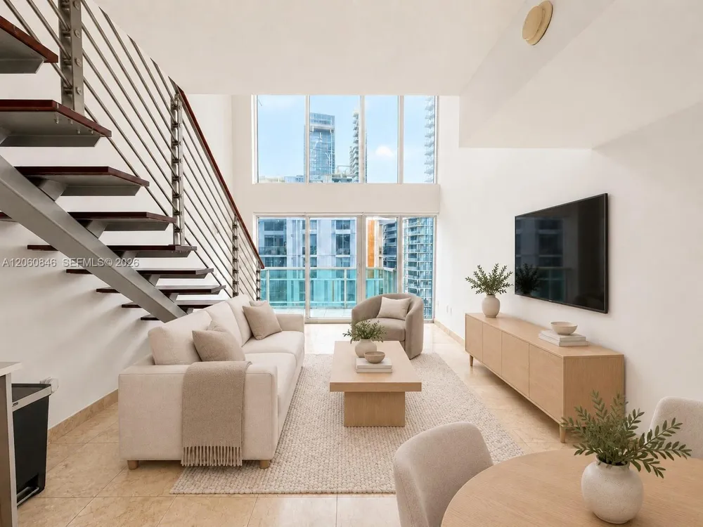 41 SE 5th St #1412 Miami, FL 33131