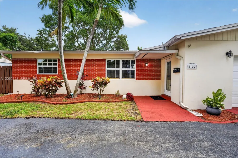 5122 SW 92nd Ter Cooper City, FL 33328