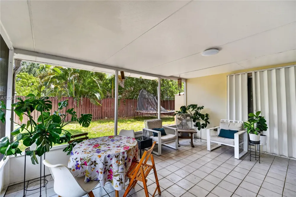 5122 SW 92nd Ter Cooper City, FL 33328