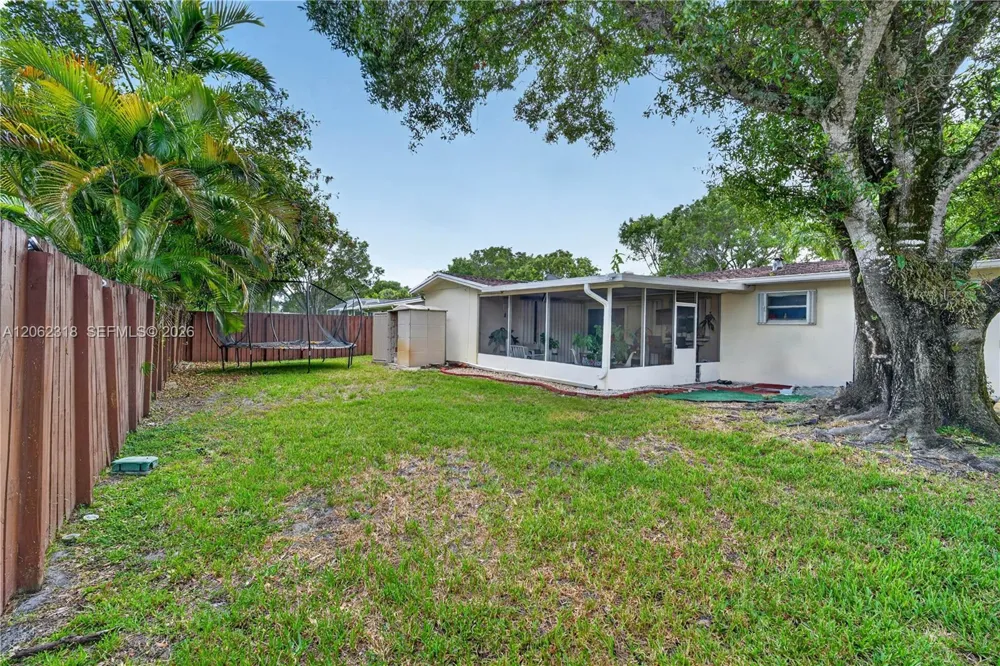 5122 SW 92nd Ter Cooper City, FL 33328