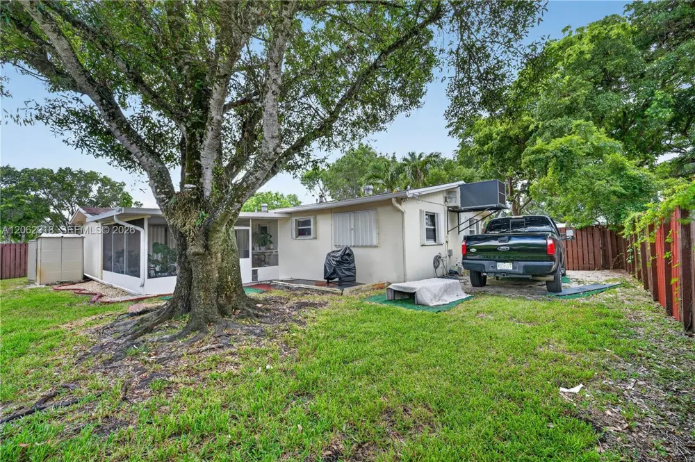 5122 SW 92nd Ter Cooper City, FL 33328