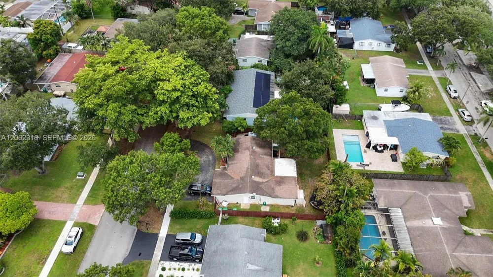 5122 SW 92nd Ter Cooper City, FL 33328