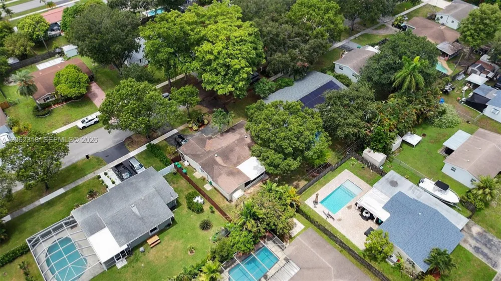 5122 SW 92nd Ter Cooper City, FL 33328