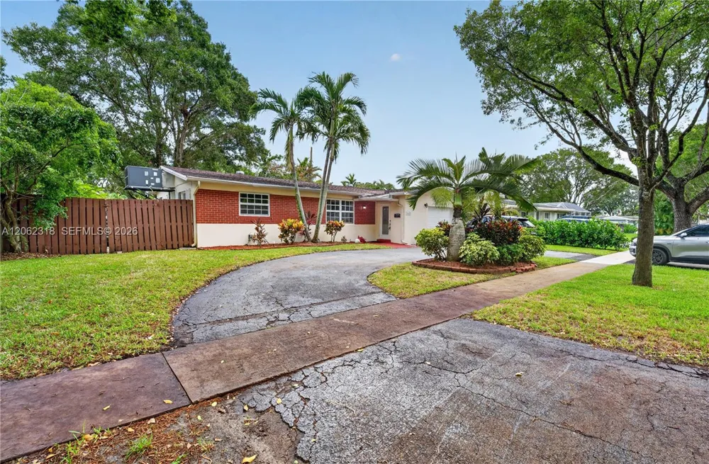 5122 SW 92nd Ter Cooper City, FL 33328