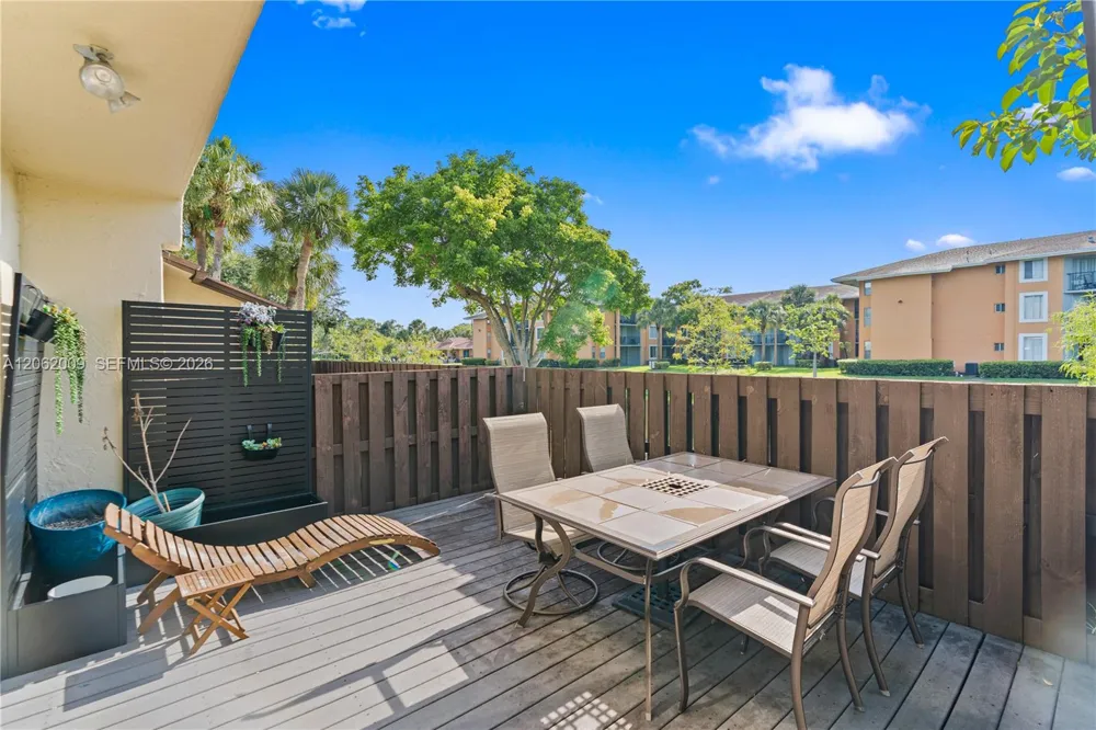7640 NW 79th Ave #L6 Tamarac, FL 33321