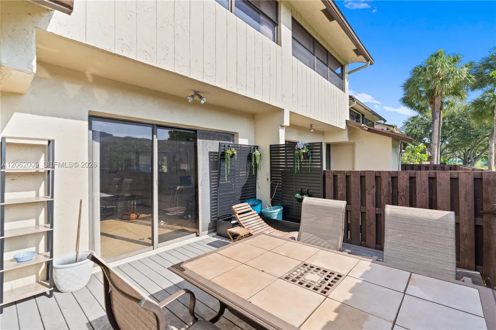 7640 NW 79th Ave #L6 Tamarac, FL 33321