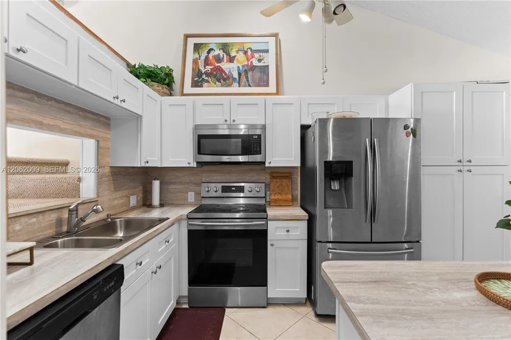7640 NW 79th Ave #L6 Tamarac, FL 33321