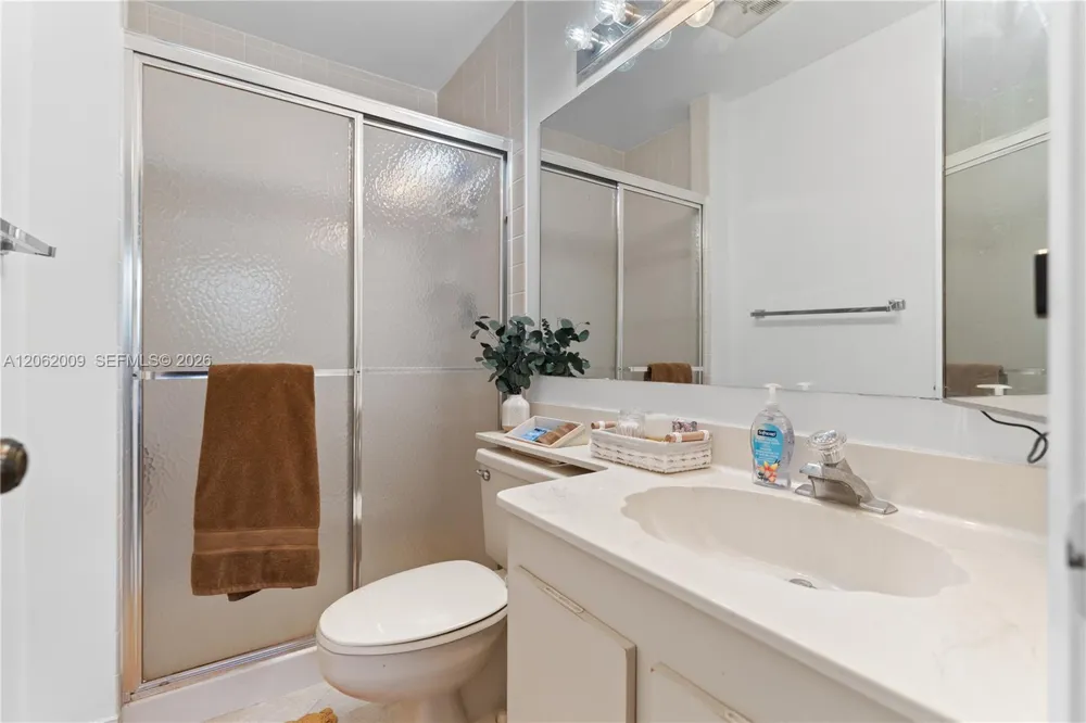 7640 NW 79th Ave #L6 Tamarac, FL 33321