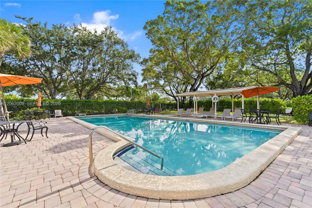 7640 NW 79th Ave #L6 Tamarac, FL 33321