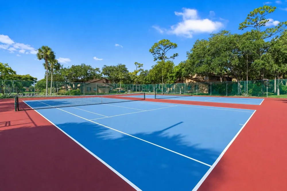 7640 NW 79th Ave #L6 Tamarac, FL 33321