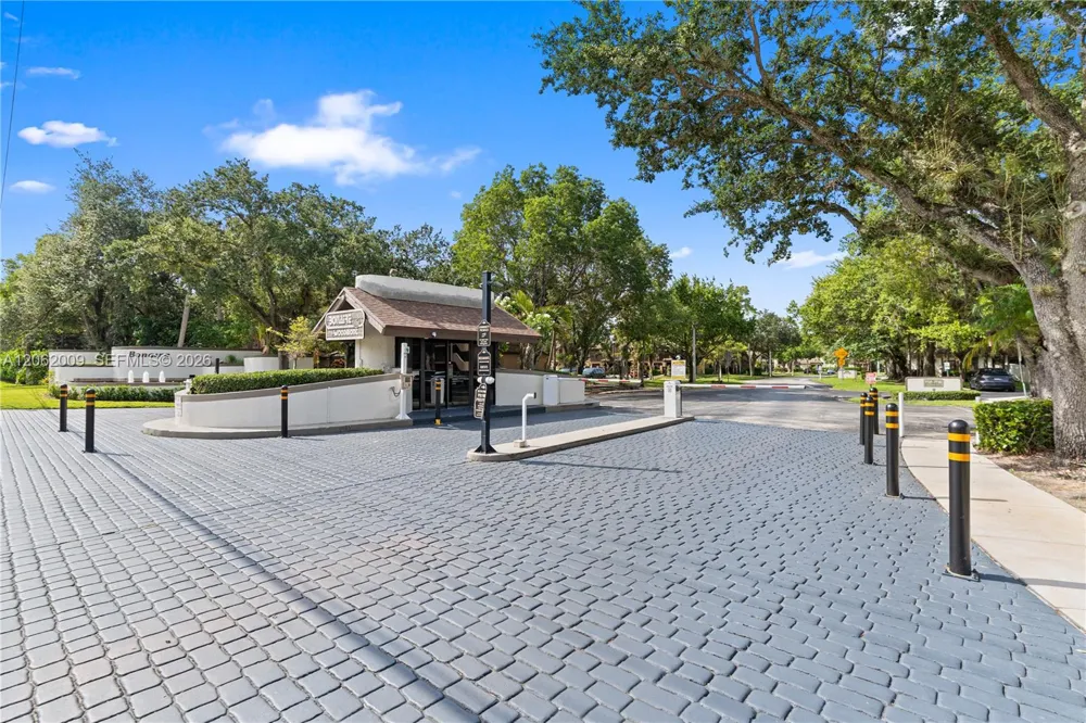 7640 NW 79th Ave #L6 Tamarac, FL 33321