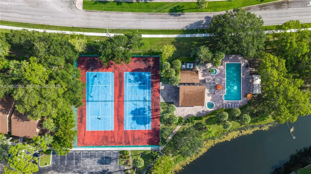 7640 NW 79th Ave #L6 Tamarac, FL 33321