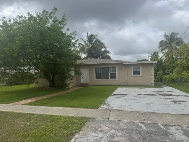 374 NE 171 Street North Miami Beach, FL 33162