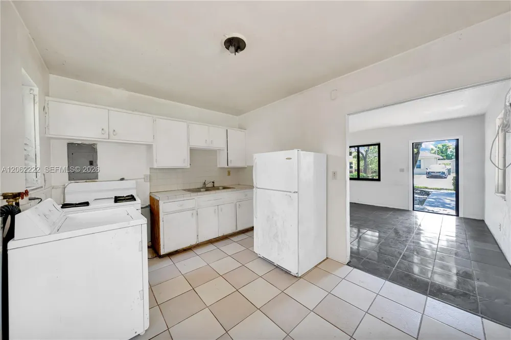 6531 SW 59th Ave South Miami, FL 33143