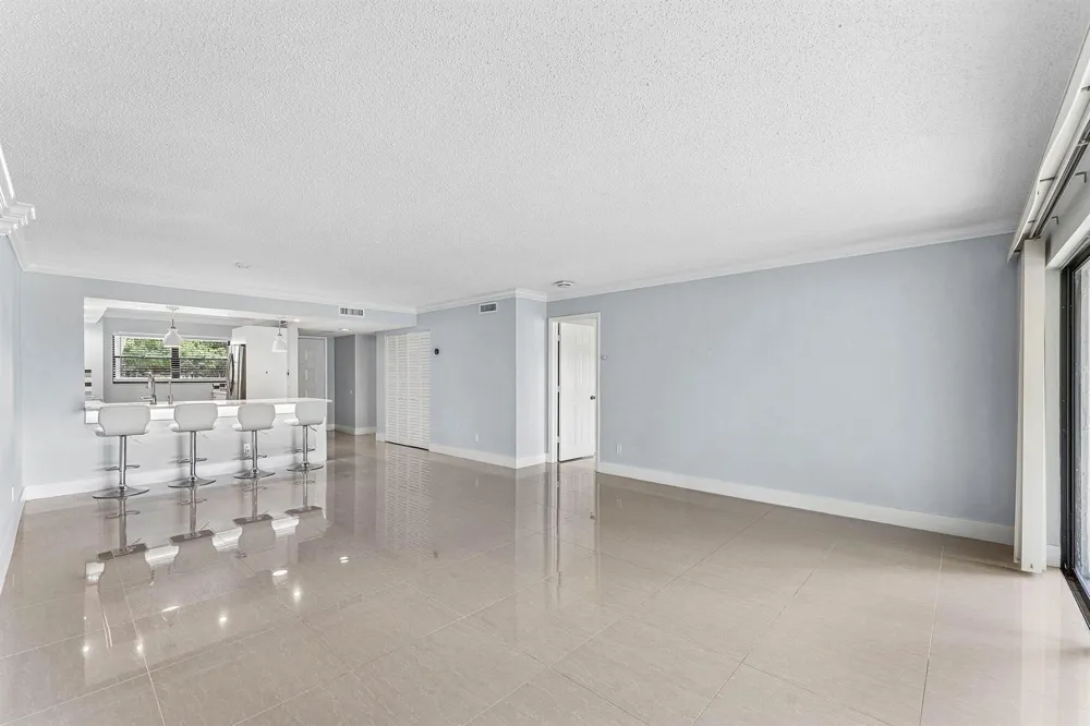 12926 Briarlake Drive #201 Palm Beach Gardens, FL 33418
