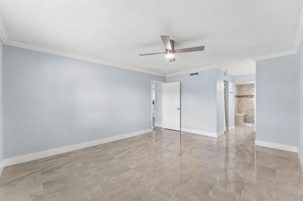 12926 Briarlake Drive #201 Palm Beach Gardens, FL 33418