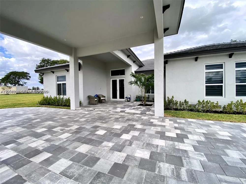 17575 SW 280 TH ST Homestead, FL 33031