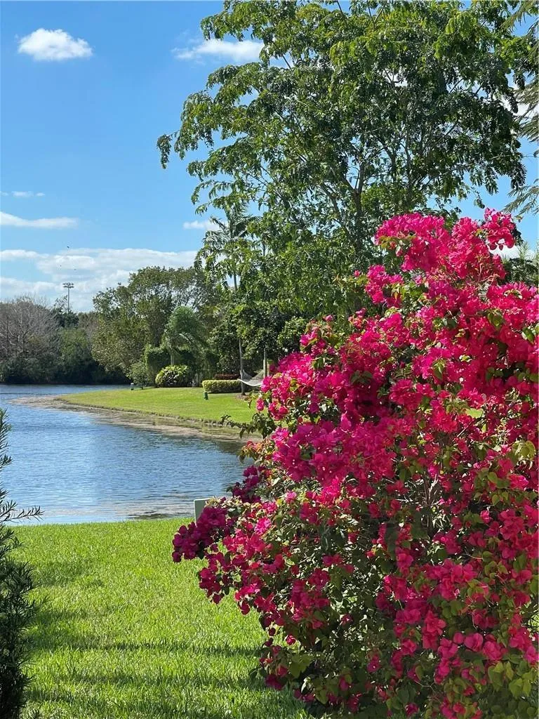 673 CONSERVATION DRIVE Weston, FL 33327
