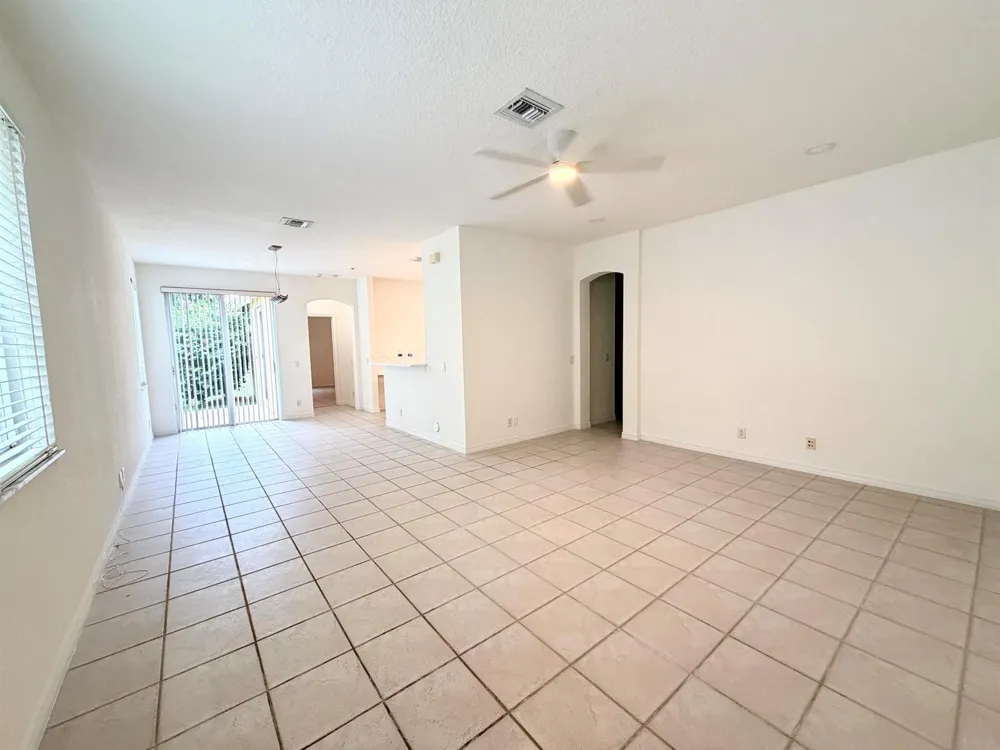 673 CONSERVATION DRIVE Weston, FL 33327