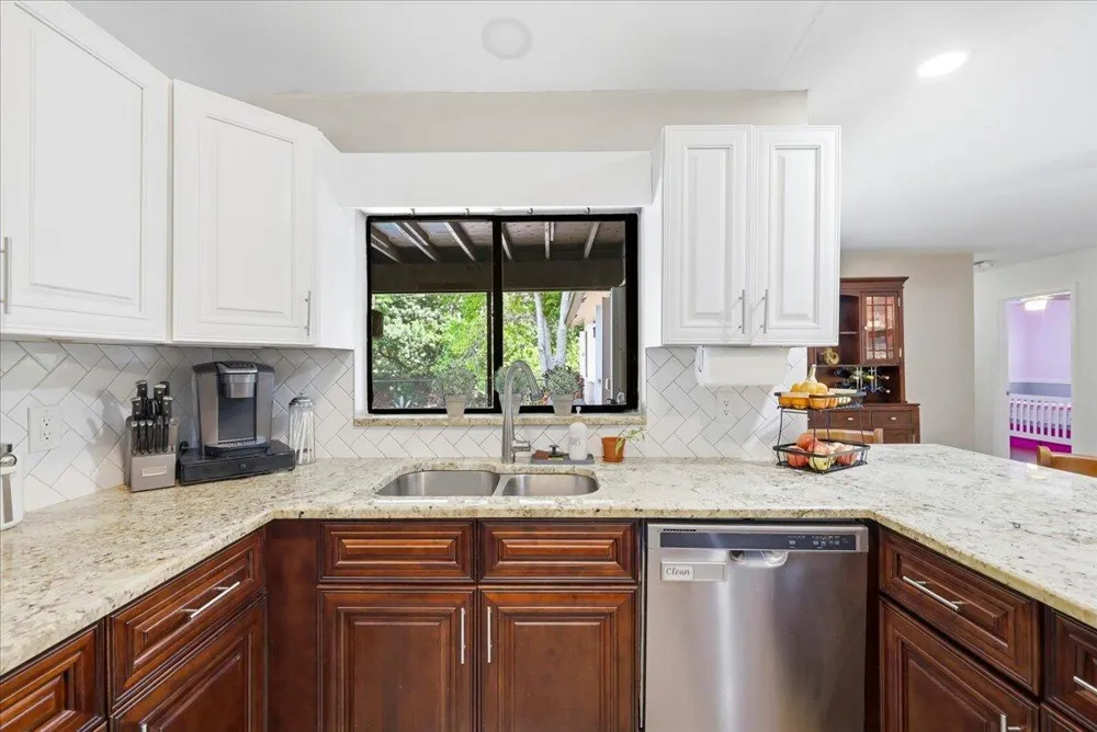 7041 NW 23RD STREET Margate, FL 33063