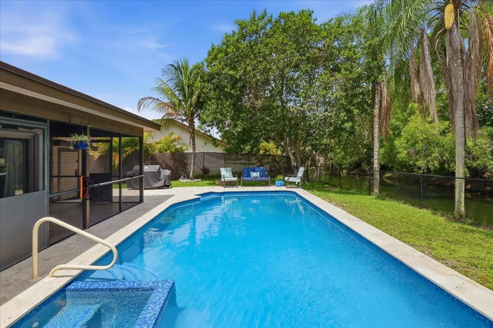 7041 NW 23RD STREET Margate, FL 33063