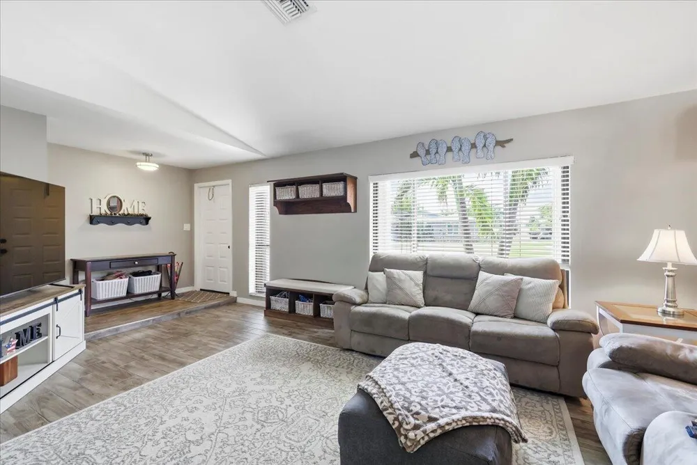 7041 NW 23RD STREET Margate, FL 33063