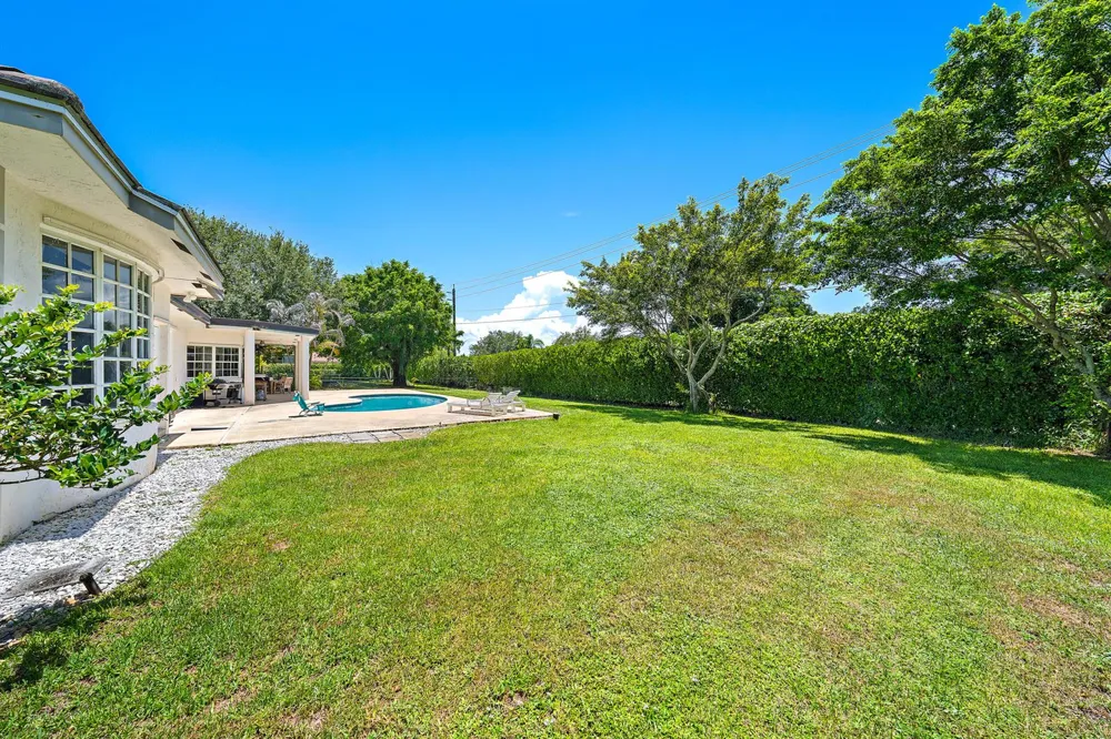 3 SE Loggerhead Lane Tequesta, FL 33469