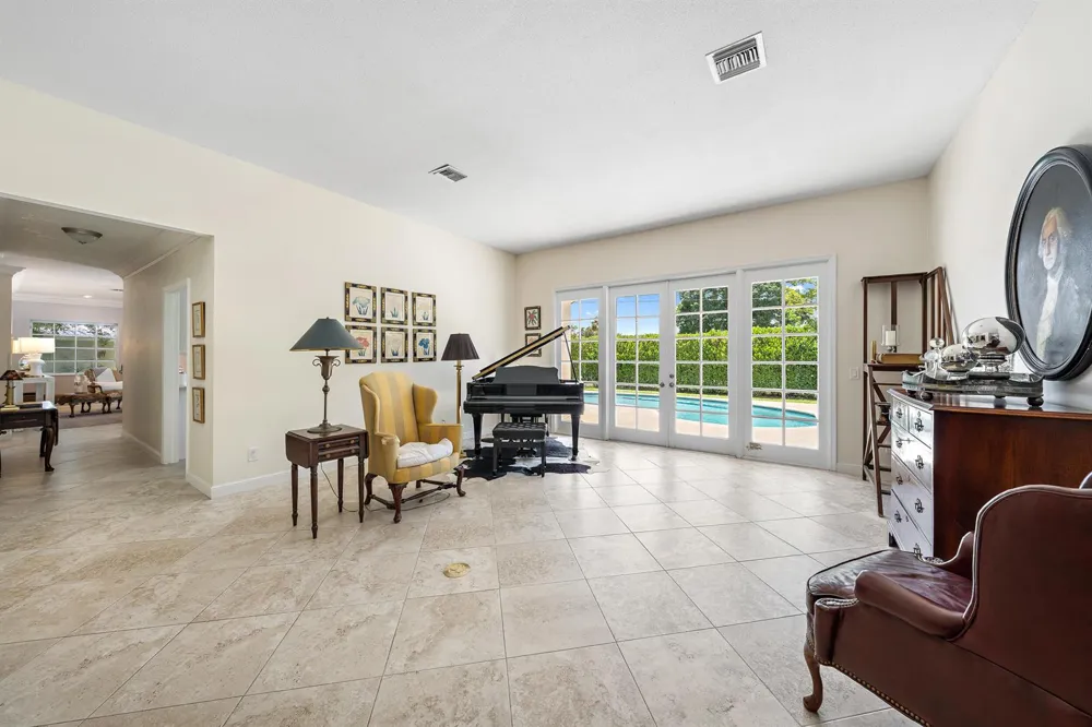 3 SE Loggerhead Lane Tequesta, FL 33469