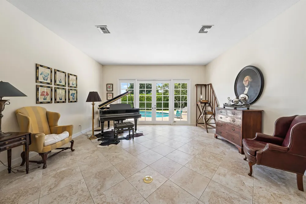 3 SE Loggerhead Lane Tequesta, FL 33469