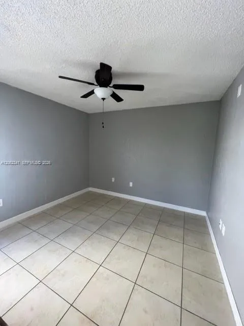 4400 W 16th Ave #432 Hialeah, FL 33012
