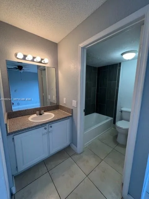 4400 W 16th Ave #432 Hialeah, FL 33012