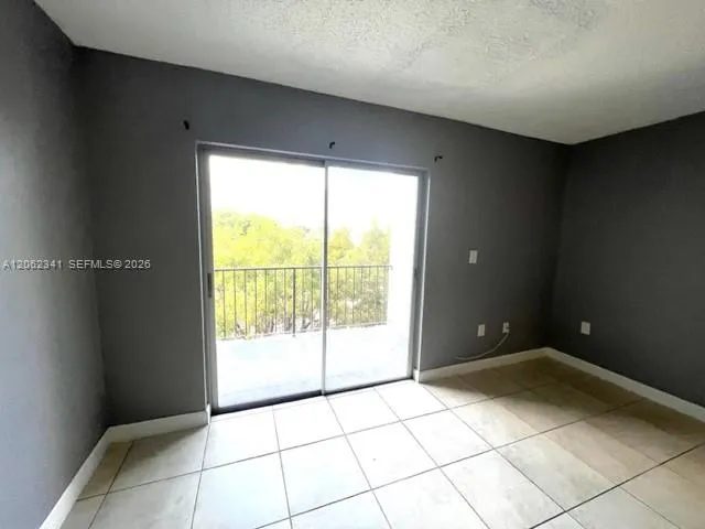 4400 W 16th Ave #432 Hialeah, FL 33012
