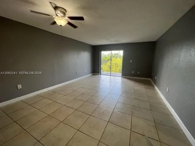 4400 W 16th Ave #432 Hialeah, FL 33012