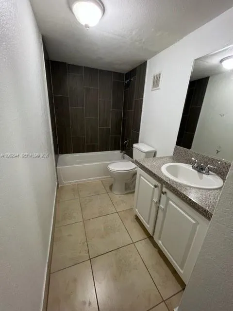 4400 W 16th Ave #432 Hialeah, FL 33012
