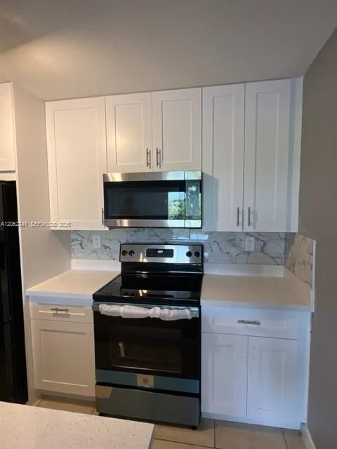 4400 W 16th Ave #432 Hialeah, FL 33012
