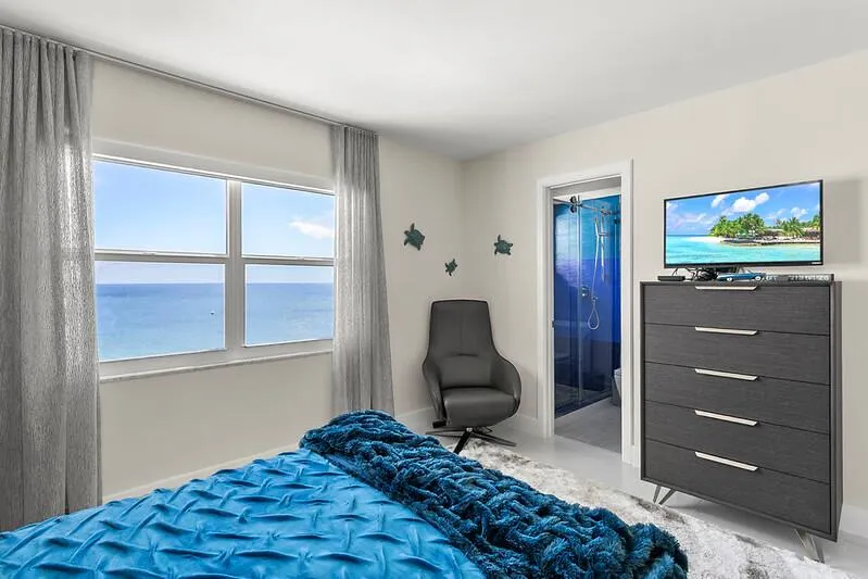 1500 S OCEAN BOULEVARD #1404 Lauderdale By The Sea, FL 33062