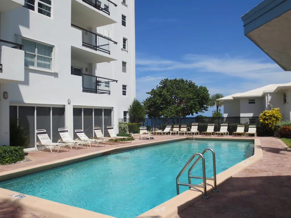 1500 S OCEAN BOULEVARD #1404 Lauderdale By The Sea, FL 33062