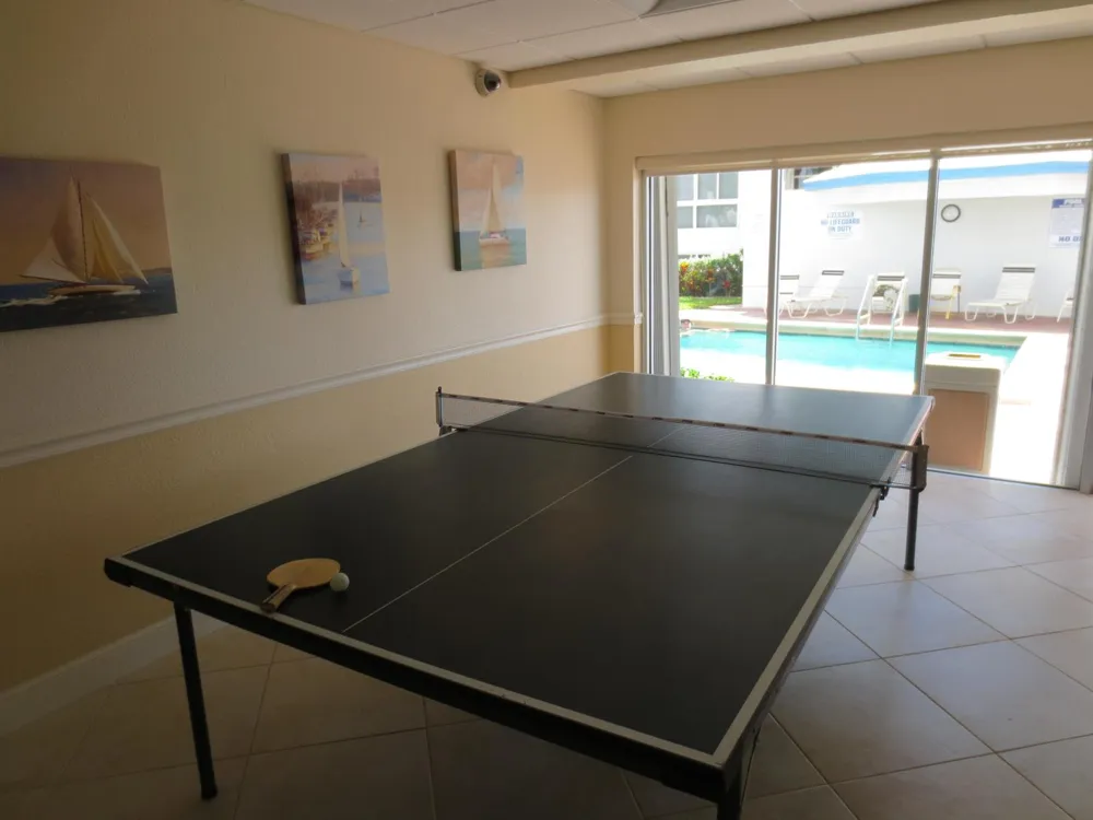 1500 S OCEAN BOULEVARD #1404 Lauderdale By The Sea, FL 33062