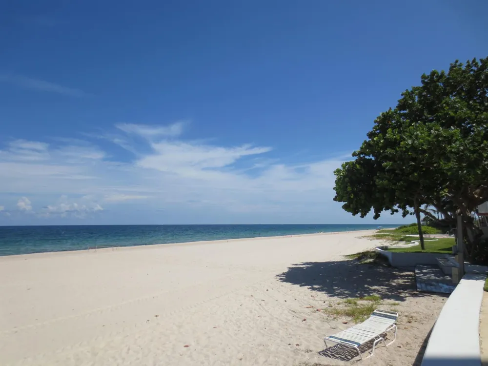 1500 S OCEAN BOULEVARD #1404 Lauderdale By The Sea, FL 33062