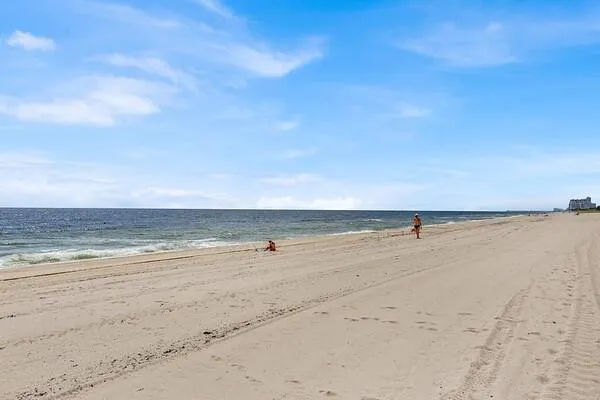1500 S OCEAN BOULEVARD #1404 Lauderdale By The Sea, FL 33062