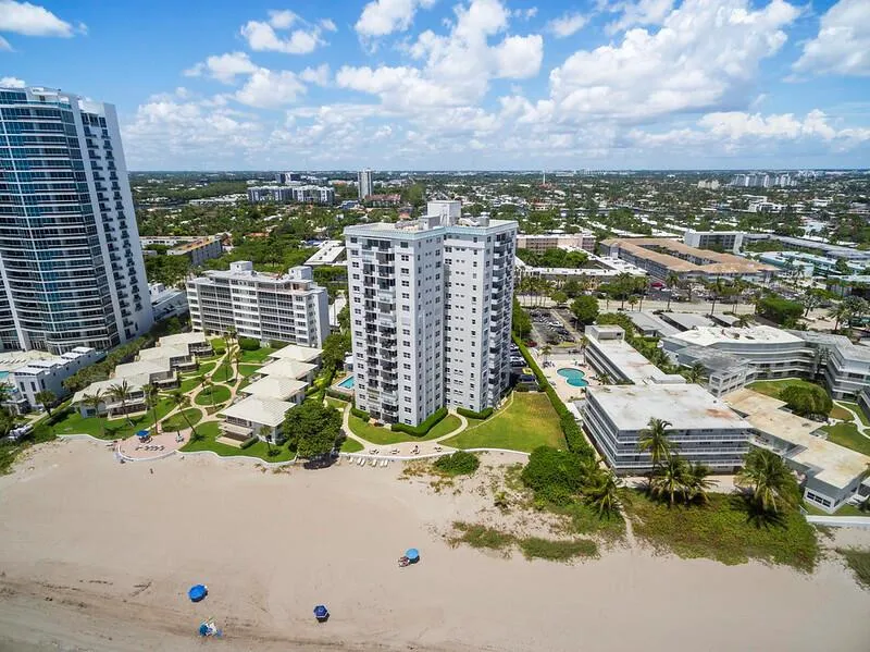 1500 S OCEAN BOULEVARD #1404 Lauderdale By The Sea, FL 33062