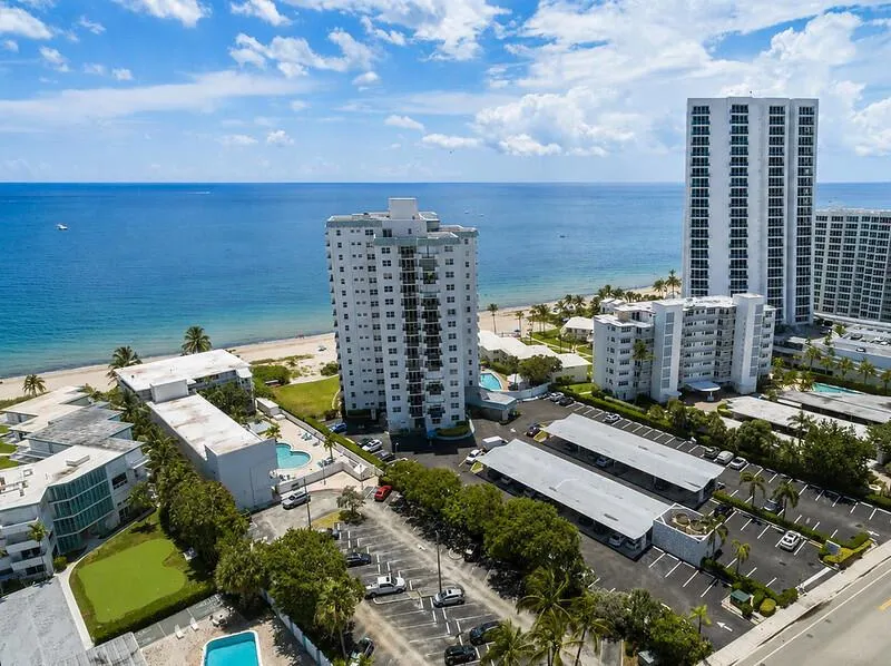1500 S OCEAN BOULEVARD #1404 Lauderdale By The Sea, FL 33062